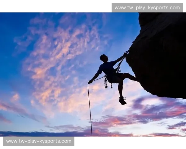 战报攀岩——把每一次攀登写成你的传奇